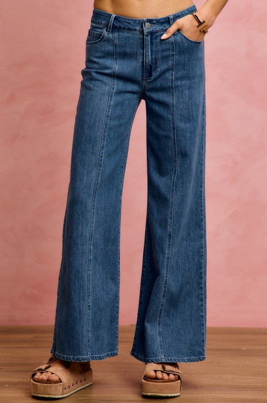 Seam Detail Mid Rise Stretch Jeans