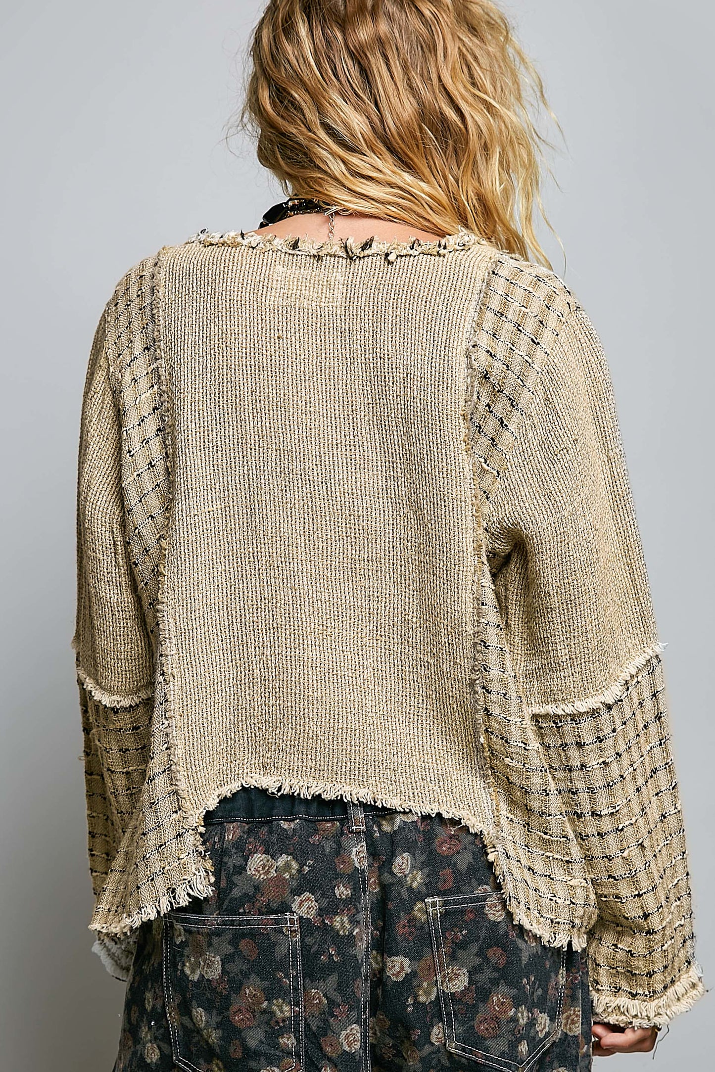 POL V-neck Crop Linen Textured Top